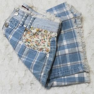 One Of A Kind Vintage Button Up Highwaisted Shorts